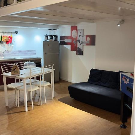 Small Mezzanine Apartment Colosseo Roma Exterior foto